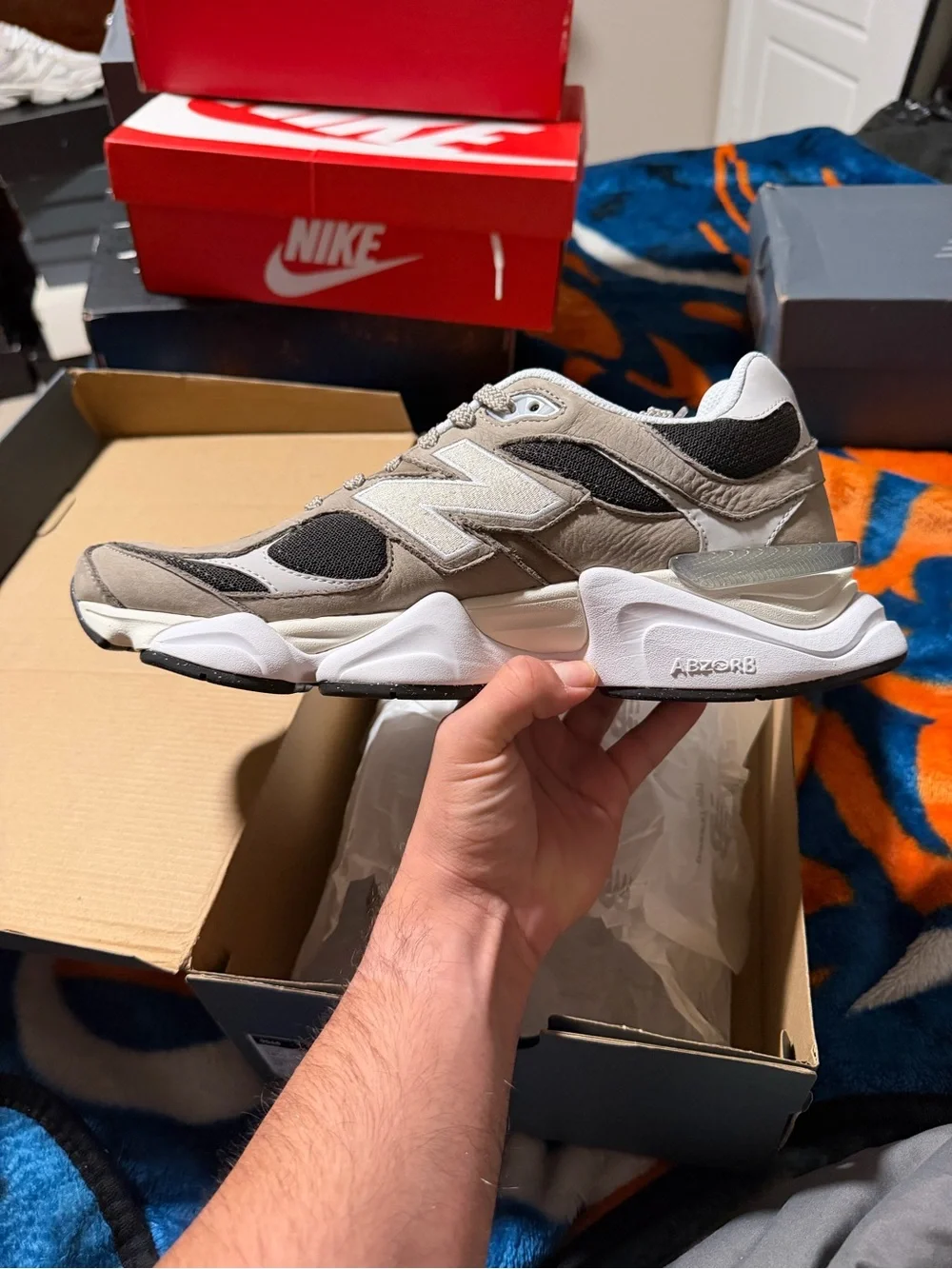 New Balance 9060 ‘Arid Stone’ Low Top Sneakers U9060CTA